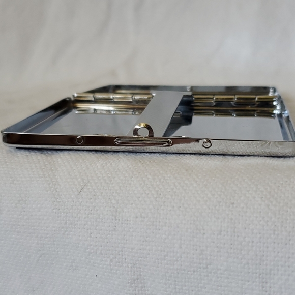 Embroidered Cherry ID Holder 🍒 - Picture 4 of 10